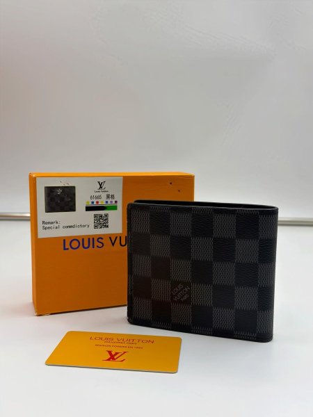 جزدان louis vuitton